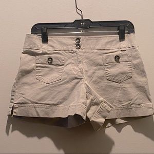 2/$20 New York & Company Little Khaki Shorts 2